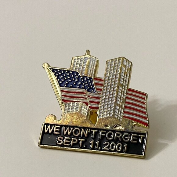 2001 We Wont Forget September 11th Commemorative Lapel Pin Twin Towers - Picture 2 of 7